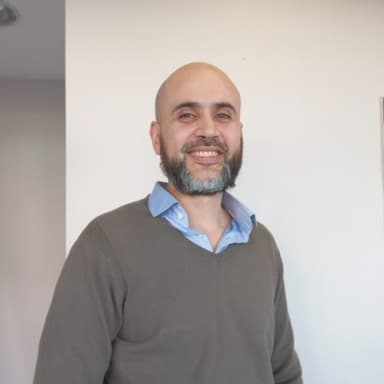 César Ochoa, fundador de Resolvia